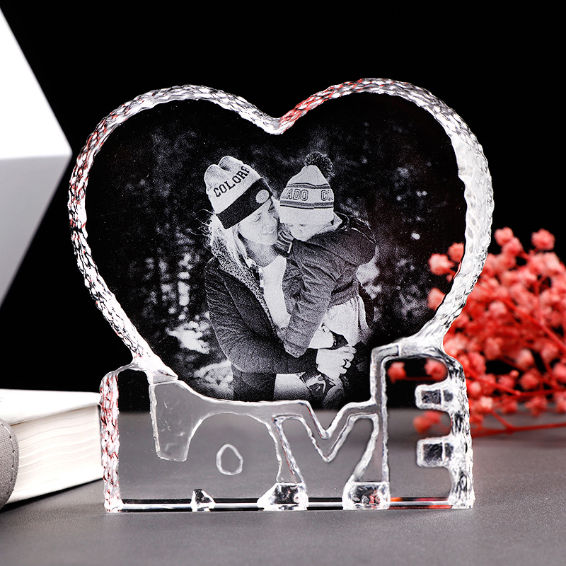 Cadre photo personnalisé en forme de coeur en cristal